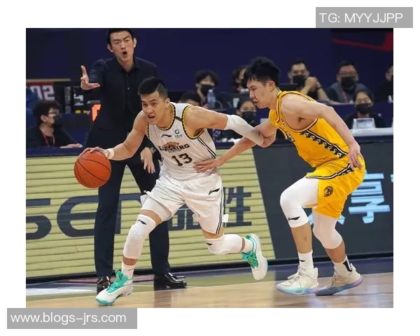 2016年广东队与广厦队的精彩对决回顾及赛季分析