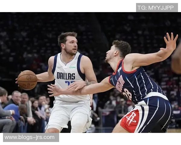 CCTV5直播勇士对阵篮网精彩赛事分析与球员表现预测